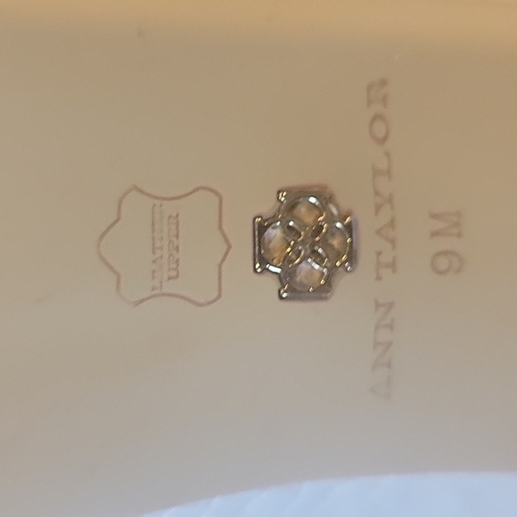 Ann Taylor heels - Picture 4 of 5